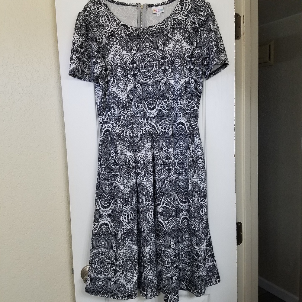 Black &white, Lularoe Amelia dress, sz L, NWOT